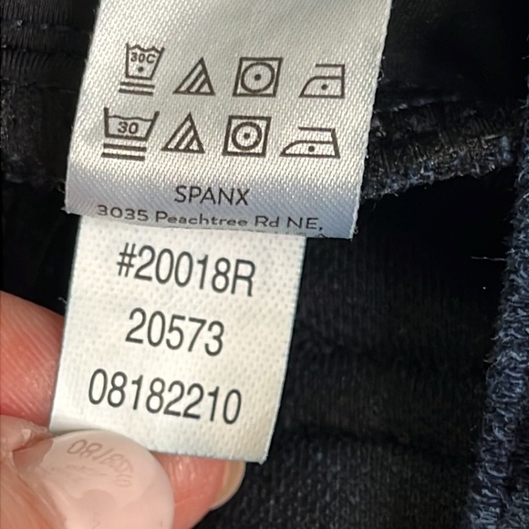 ✨SPANX-JEAN-ISH Pull On Denim Ankle Leggings Jeggings Blue Leopard size SMALL - Picture 7 of 16